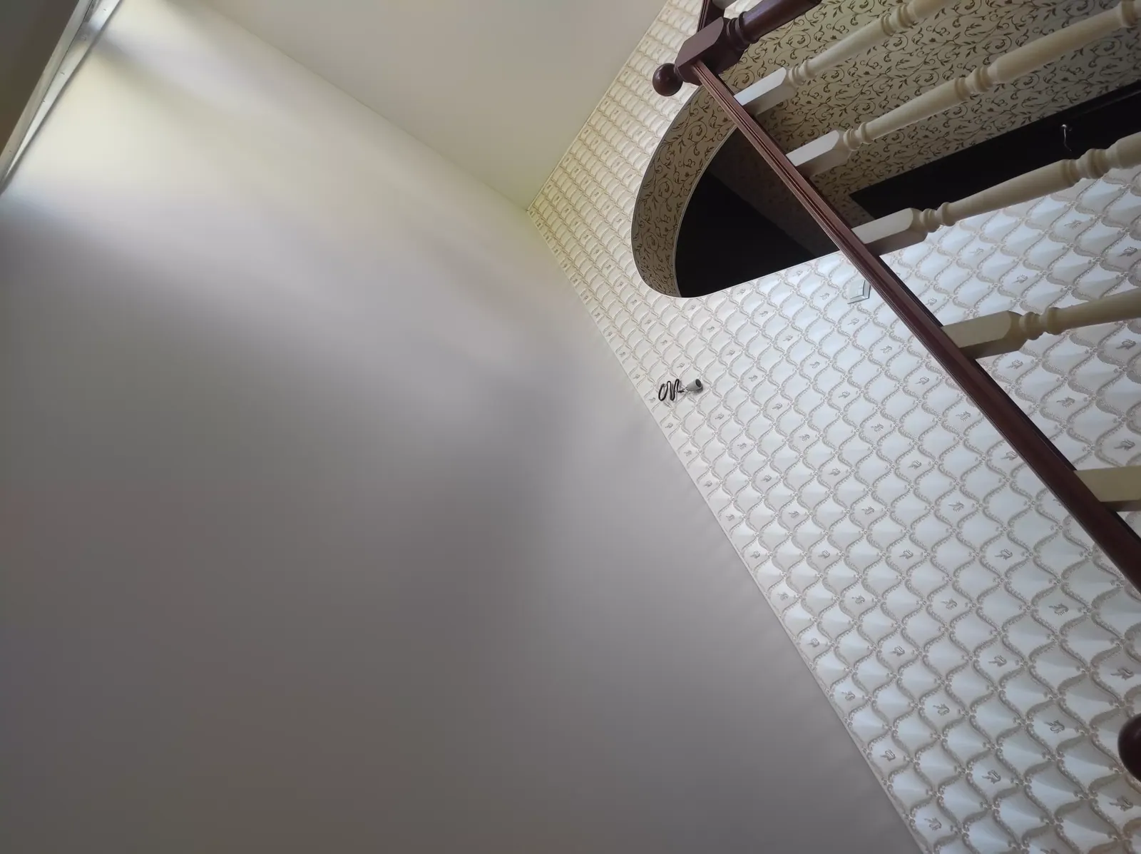 Морозостойкий натяжной потолок для коттеджа — Невинномысск, бульвар Мира, 14, фото 1